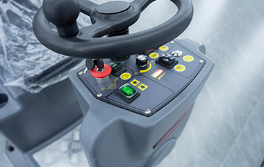 揚子YZ-X8 駕駛式洗地機(jī)