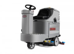 駕駛式洗地機如何使用？