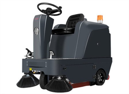 揚子駕駛式掃地機(jī)有什么優(yōu)勢？