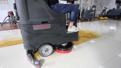 工業(yè)洗地機解決工廠清潔問題